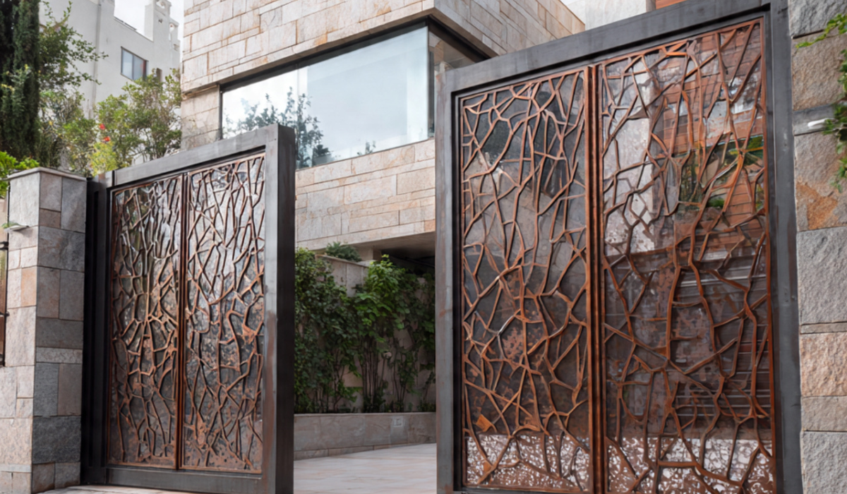Custom Metal Gates: Design Ideas for Unique Homes